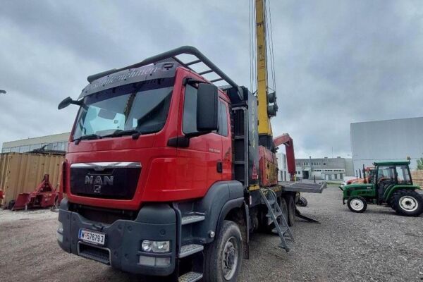 Mounty 4000 U mit WH6 und Liftliner
